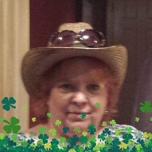 Meet your Posher, Debbie